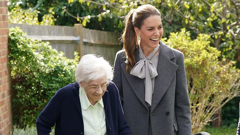 Prinzessin Kate holte am Mittwoch höchstpersönlich eine Seniorin ab. Prinzessin Kate holte am Mittwoch höchstpersönlich eine Seniorin ab.