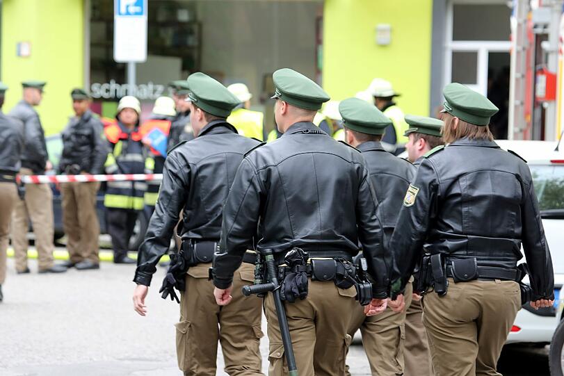 Münchner Polizisten im Einsatz. Die Zahl der Straftaten ist im vergangenen Jahr gestiegen.