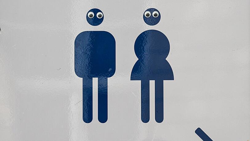 In vielen Schulen sind die Toiletten verschmutzt, besch&auml;digt und unhygienisch - was viele Kinder davon abh&auml;lt, sie zu benutzen.