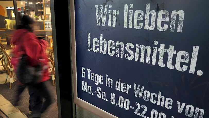 Rund 1300 Verkaufsstellen in Bayern: Edeka. Rund 1300 Verkaufsstellen in Bayern: Edeka.