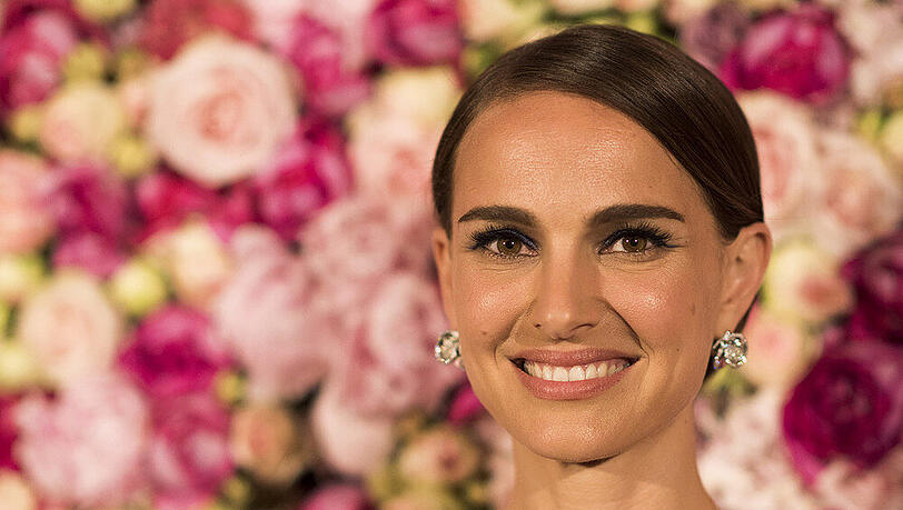 Von 1999 bis 2003 studierte Natalie Portman an der Elite-Universität in Havard Von 1999 bis 2003 studierte Natalie Portman an der Elite-Universität in Havard