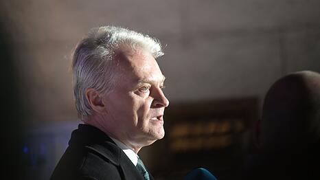 Ein m&ouml;gliches Engagement deutscher Soldaten zum Schutz der Ukraine steht aus der Sicht von Litauens Pr&auml;sident Nauseda nicht im Widerspruch zur Stationierung der deutschen Brigade an der Ost-Flanke in Litauen.