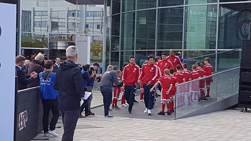 Etliche Stars waren beim Termin in Ingolstadt dabei.