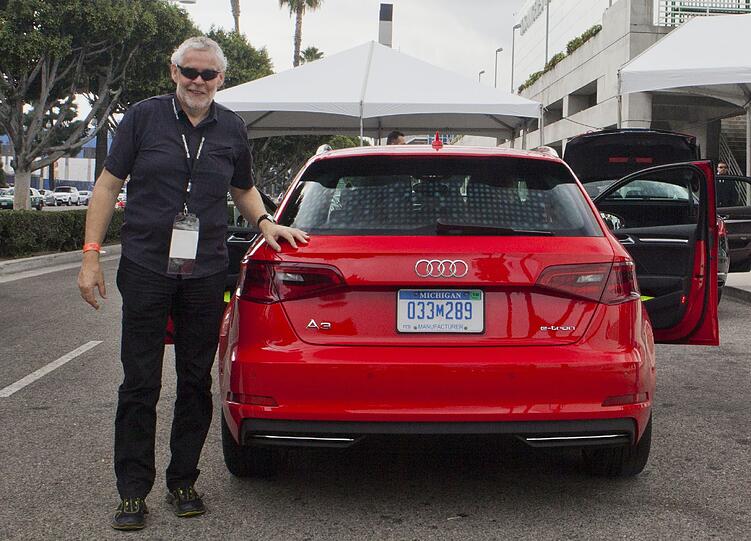 Nach der Testfahrt durch Los Angeles: AZ-Redakteur Rudolf Huber mit dem A3 e-tron.