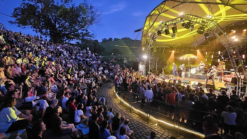Das Theatron Musiksommer-Festival auf der Seebühne im Olympiapark endet diesen Sonntag. Das Theatron Musiksommer-Festival auf der Seebühne im Olympiapark endet diesen Sonntag.