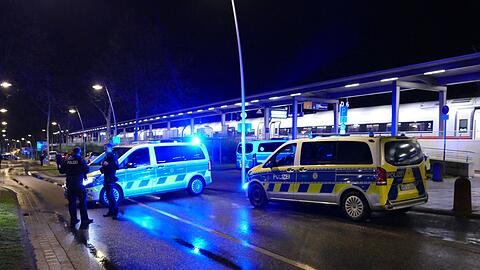 Die Bundespolizei ist am Bahnhof Siegburg/Bonn im Einsatz.