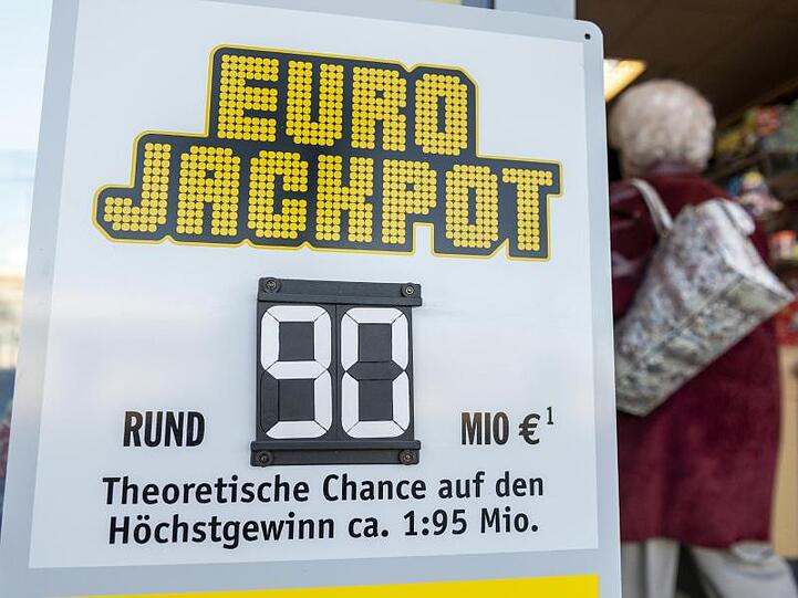 Bei den 90 Millionen Euro handelt es sich um den höchsten jemals in Nordrhein-Westfalen erreichten Lotteriegewinn.