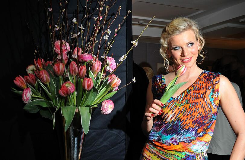 Die Münchner Schickeria feiert in den Frühling: Schauspielerin Eva Habermann.