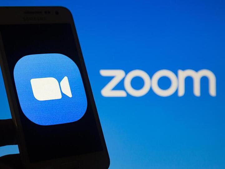 Zoom war eigentlich für den Einsatz in Unternehmen gedacht, in der Corona-Krise explodierte aber die Nutzung durch Privatleute.