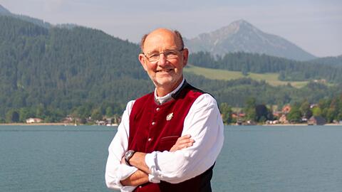 Eckart von Zons ist Heimatf&uuml;hrer am Tegernssee.