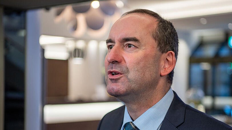 Zur Sicherung der Energieversorgung im Freistaat braucht es laut Wirtschaftsminister Hubert Aiwanger in Bayern Gaskraftwerke mit einer Leistung von mindestens vier Gigawatt.