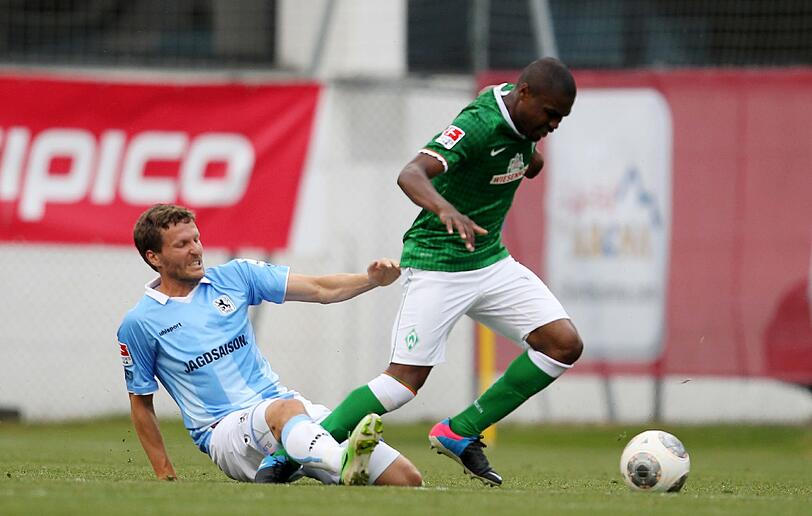 Die besten Bilder vom Spiel - auf und neben dem Platz.