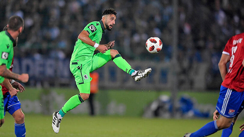 EFKAN BEKIROGLU - NOTE 4: Durfte sich erstmals in Sechzigs Startelf und auf dem linken Flügel zeigen. Anfangs schwach und kein Faktor, nach der Pause etwas besser.
