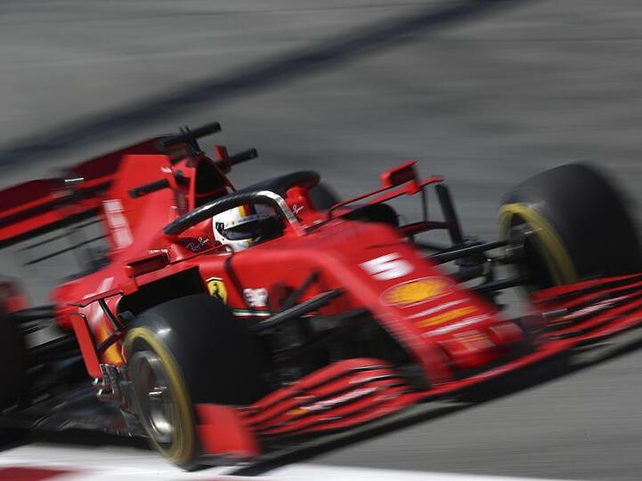 Ferrari-Pilot Sebastian Vettel beim Training in Barcelona.