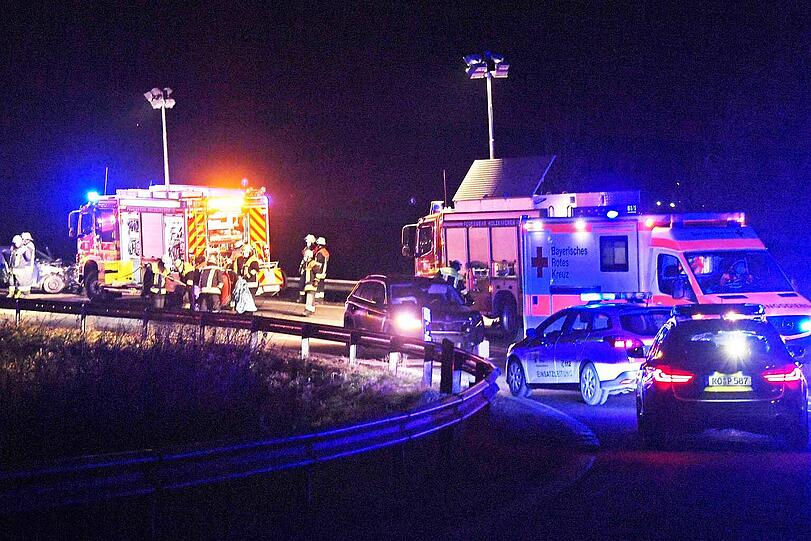 Nach dem Unfall war die Anschlussstelle Holzkirchen für eine Stunde gesperrt.