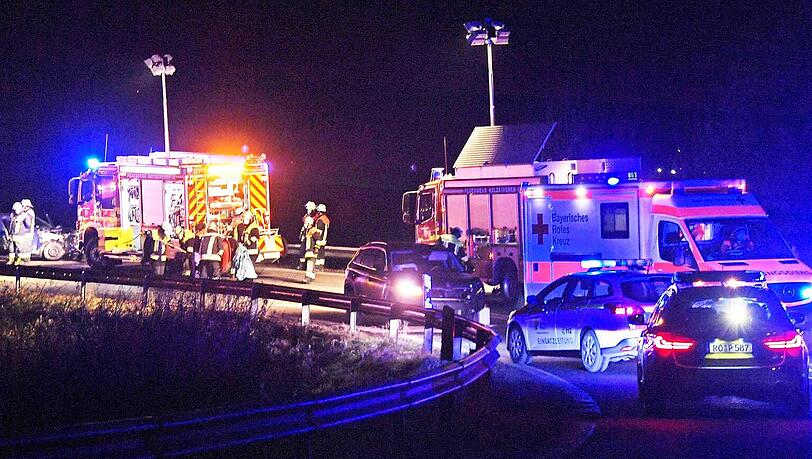 Nach dem Unfall war die Anschlussstelle Holzkirchen für eine Stunde gesperrt.