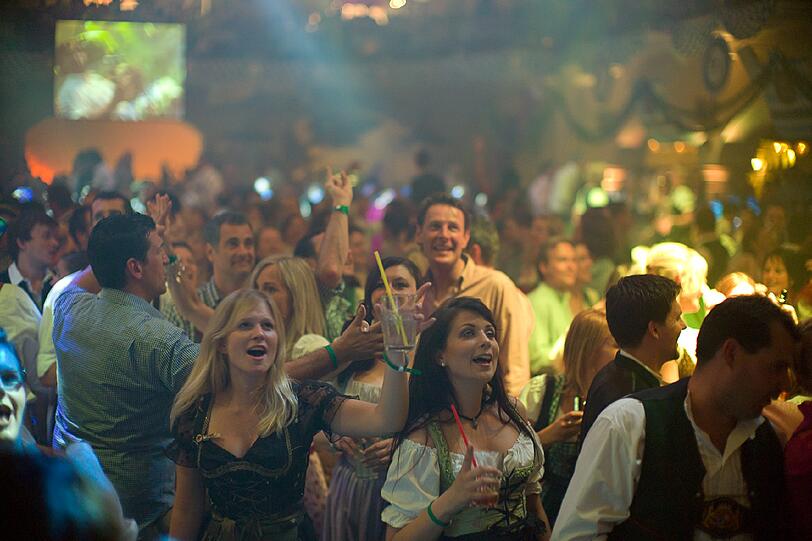 Das "Wiesn-Zelt am Stiglmaierplatz": Die besten Bilder.