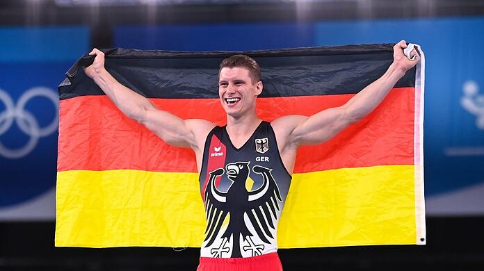 Wieder Silber für Haching, wieder am Barren: Lukas Dauser wiederholt den Coup Marcel Nguyens von 2012 eindrucksvoll. Die Medaille ist für den gebürtigen Ebersberger "das Größte für mich auf dieser Welt".