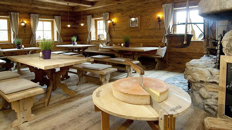 In der Schaukäserei Kasplatz wird der Käse noch traditionell produziert