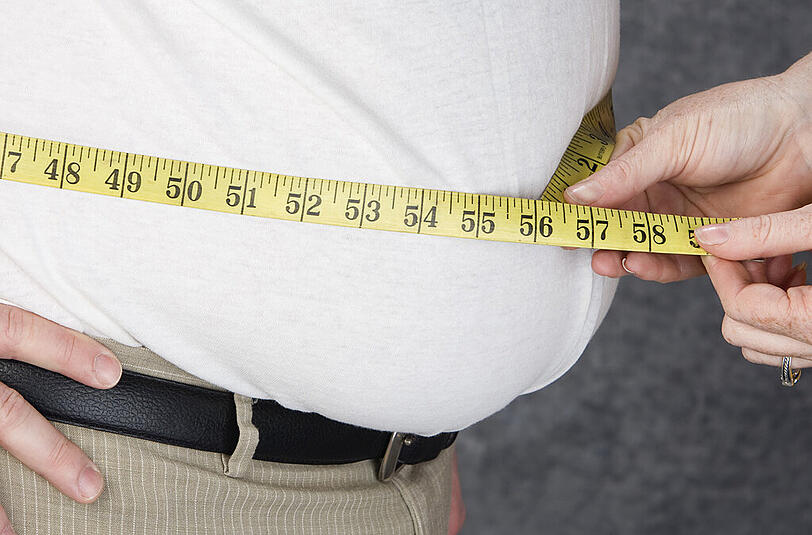 Ein Bauch kann für Männer zu ernsten Gesundheitsproblemen führen