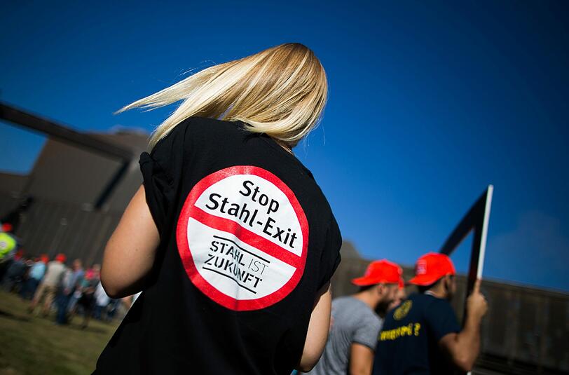 Beim deutschen Stahlprimus Thyssenkrupp gehen wieder tausende Beschäftigte auf die Straße. Sie haben Angst um ihre Arbeitsplätze. Foto: Rolf Vennenbernd