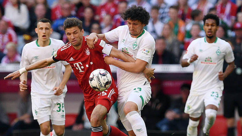 THOMAS MÜLLER, NOTE 4: Gab den ersten Warnschuss aus der Distanz für seine Mannschaft ab (22.). Leitete Gnabrys Pfostenschuss mit ein. Fand aber trotzdem diesmal nicht so richtig ins Spiel. Köpfte nach Boateng-Flanke noch rechts vorbei (70.).