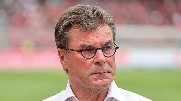 Der 1. FC Nürnberg hat sich von Sportvorstand Dieter Hecking getrennt.