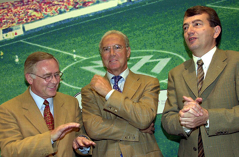 V.l.n.r.: Schmidt, Beckenbauer, Niersbach