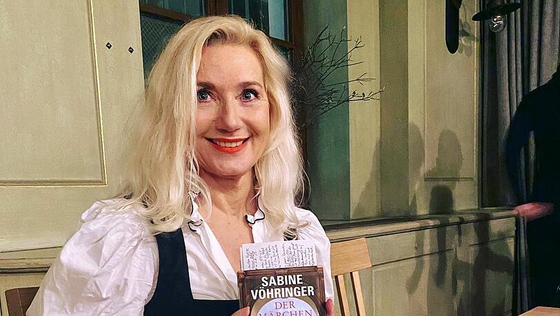 Sabine Vöhringer bei ihrer kulinarischen Krimi-Lesung im Platzl-Hotel.