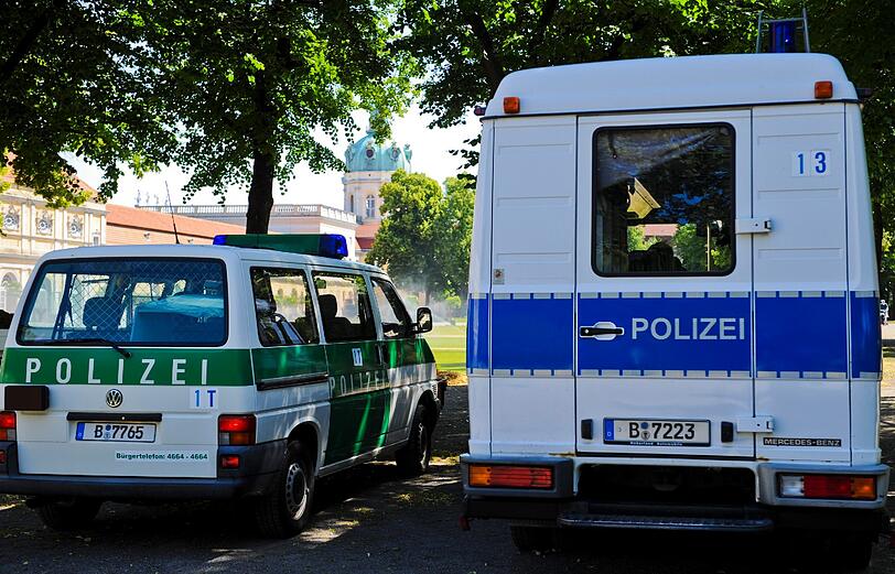 Berlin rüstet auf: Vor dem Besuch des US-Präsidenten Barack Obama gleicht Berlin einer Festung. Sehen Sie hier die Bilder!