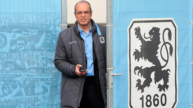 Der Däne Christian Gytkjaer absolvierte am Montag sein erstes Training mit seinen neuen Teamkollegen beim TSV 1860. Hier Geschäftsführer Anthony Power.