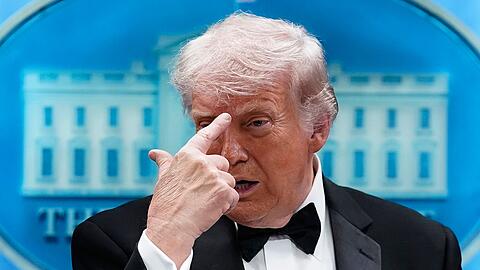 Der US-Präsident und die Verschwörungserzählungen: Immer wieder wird spekuliert. Der US-Präsident und die Verschwörungserzählungen: Immer wieder wird spekuliert.