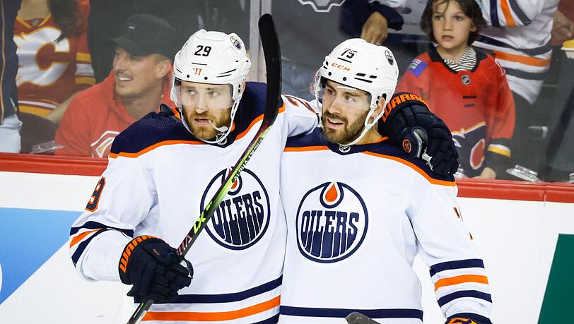 Leon Draisaitl (l) führte die Oilers in die nächste Runde.