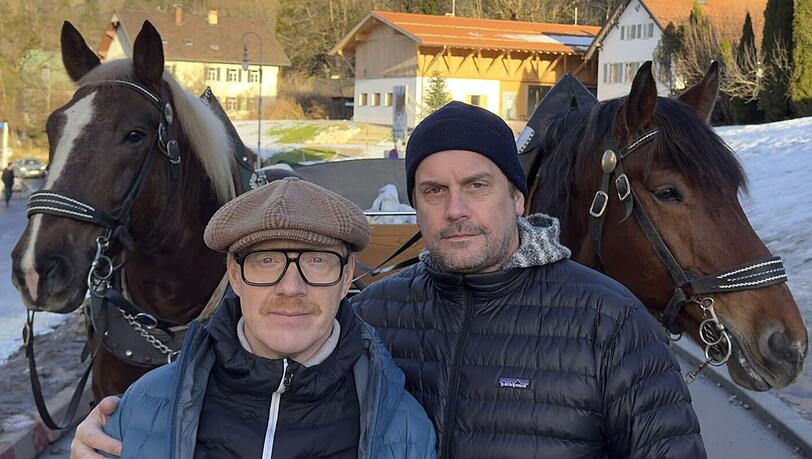 Simon Schwarz und Sebastian Bezzel erkunden in "Die Grenzgänger" wieder spannende Orte in Bayern. Simon Schwarz und Sebastian Bezzel erkunden in "Die Grenzgänger" wieder spannende Orte in Bayern.
