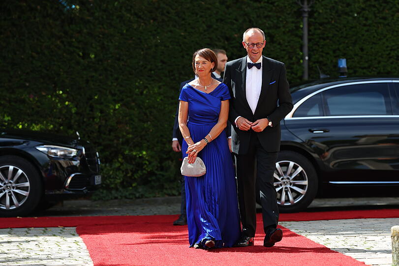 Bundeskanzler Friedrich Merz (CDU) und seine Frau Charlotte