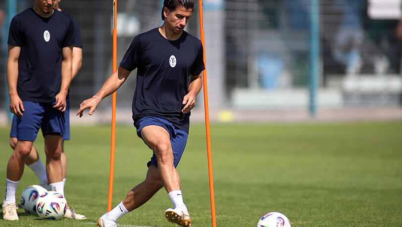 Gab schon im Training den jüngeren Spielern Anweisungen: Tunay Deniz. Gab schon im Training den jüngeren Spielern Anweisungen: Tunay Deniz.