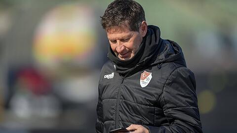 Zwischen Hadern und Hoffnung: Türkgücü-Trainer Andreas Heraf.