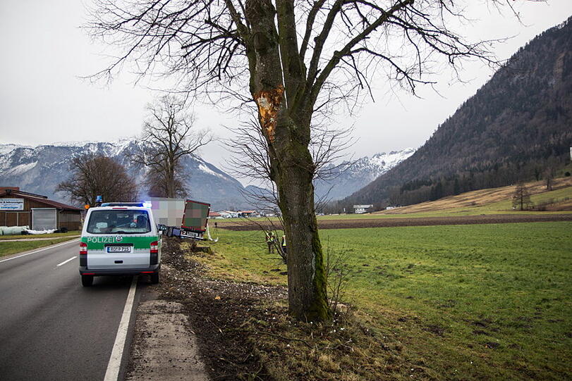 Die Bilder vom Lkw-Unfall in Anger.