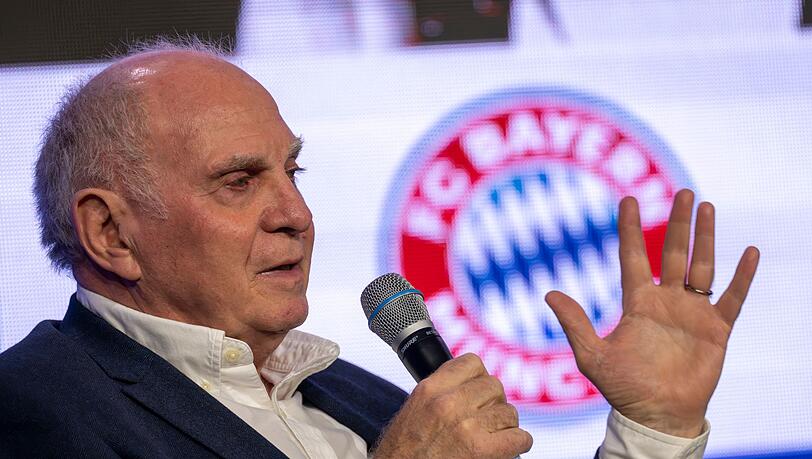 F&uuml;r Uli Hoene&szlig; spielen bei der WM 2026 zu viele Teams um den Titel. (Archivbild)
