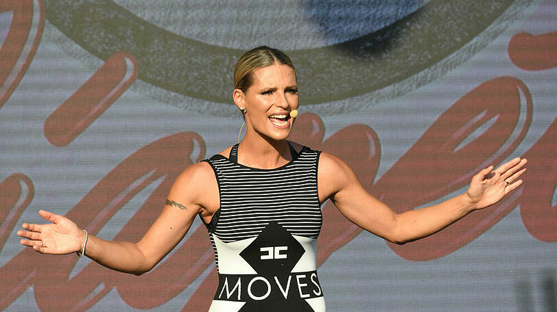 Michelle Hunziker brachte am Samstag 500 Italiener ins Schwitzen.