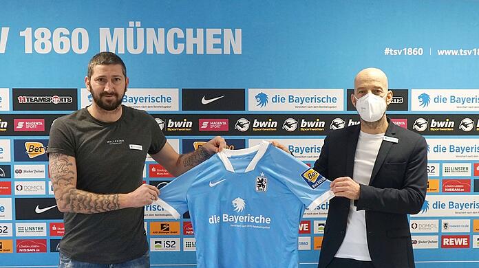 Sascha Mölders (l.) verlängert beim TSV 1860.