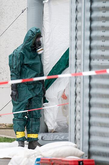 Bei Bayern-Ei in Aiterhofen ist hochätzende Ameisensäure ausgelaufen. Die Bilder vom Großeinsatz.
