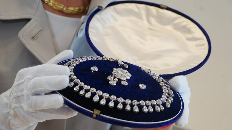 Eine Diamanten-Parure, die einst im Besitz der Prinzessin Louise von Frankreich war