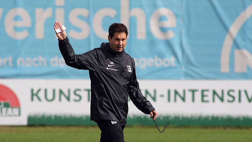 Löwen-Trainer Argirios Giannikis will nach dem Sieg in Ingolstadt gegen Dresden den nächsten Dreier einfahren.