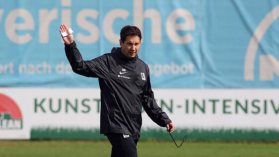 Löwen-Trainer Argirios Giannikis will nach dem Sieg in Ingolstadt gegen Dresden den nächsten Dreier einfahren.