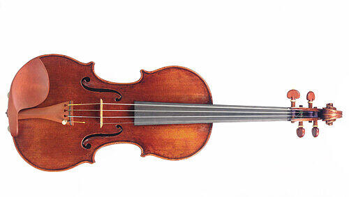 Die Geige (hier das Bild einer Stradivari) blieb im Zug liegen. Die Geige (hier das Bild einer Stradivari) blieb im Zug liegen.