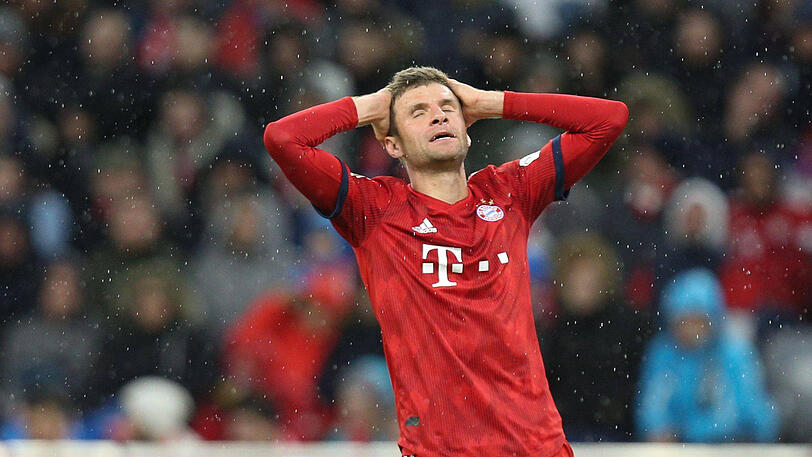 THOMAS MÜLLER - NOTE 3: Köpfte aus guter Position zu unplatziert und mit zu wenig Wucht aufs Tor (6.). Arbeite auch viel nach hinten mit. Eroberte den Ball vor dem 5:0.