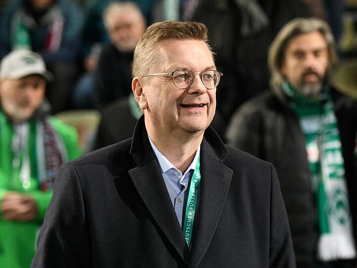 DFB-Chef Reinhard Grindel fordert einen Sieg gegen die Niederlande.
