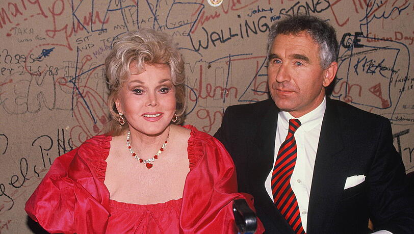 Zsa Zsa Gabor und Prinz Frederic von Anhalt heirateten 1986. Im Dezember 2016 starb die Schauspielerin mit 99 Jahren. Zsa Zsa Gabor und Prinz Frederic von Anhalt heirateten 1986. Im Dezember 2016 starb die Schauspielerin mit 99 Jahren.