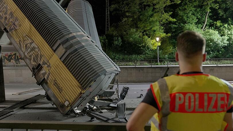 Die Polizei ermittelt zur Ursache. Die Polizei ermittelt zur Ursache.